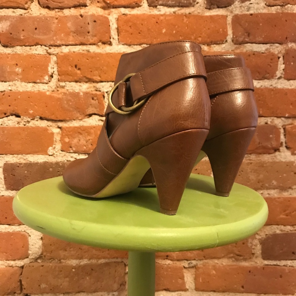 MIX NO. 6 Brown Buckle Booties